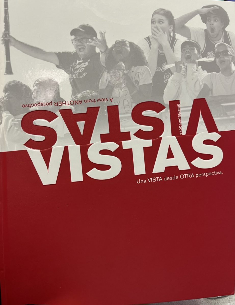 How a Bilingual Yearbook Connected with Students